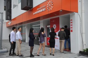 人臉識(shí)別24小時(shí)無人智能店首次現(xiàn)身深圳 手機(jī)自助結(jié)賬