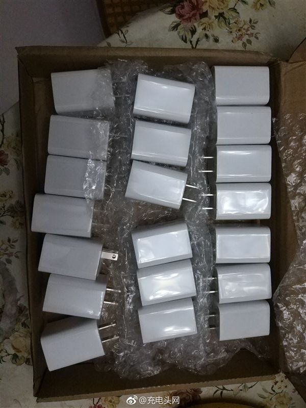 樂視手機(jī)美版充電頭首曝：沒上市就淪落民間