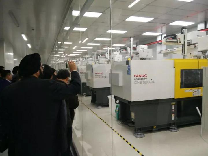 國際手機產(chǎn)業(yè)考察團走進重慶金茂電子、重慶中光電 點贊發(fā)展中的&ldquo;重慶制造&rdquo;