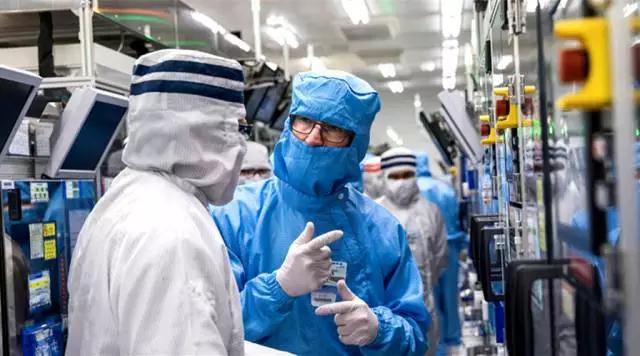 蘋果CEO庫克來訪 點贊歐菲科技攝像頭技術(shù)