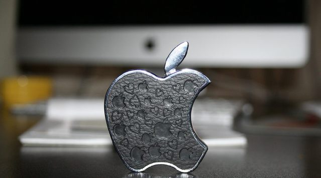 蘋(píng)果市值重返9000億美元，有六成中國(guó)人想購(gòu)買(mǎi)iPhone X