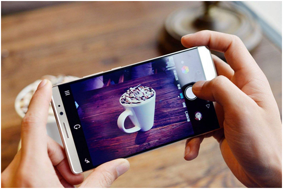 手機(jī)AI之路：真能從營銷噱頭帶動(dòng)產(chǎn)業(yè)變革嗎？