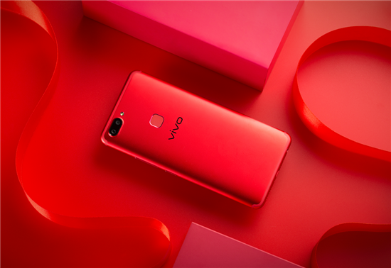 8個(gè)月匠心打磨，成就不一樣紅的vivo X20星耀紅