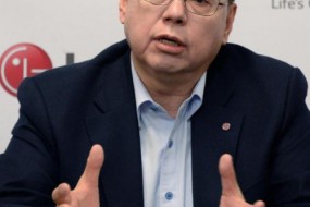 LG移動(dòng)虧損近20億美元拖后腿 未來(lái)將縮減手機(jī)業(yè)務(wù)規(guī)模