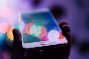 中國智能手機出貨量2017年首下滑，年比下降4%