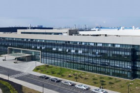 京東方/華星光電/LGD/鴻海紛紛擴(kuò)建10.5代線 面板產(chǎn)業(yè)將面臨供過(guò)于求壓力