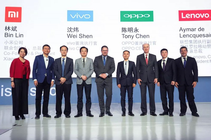 2018手機(jī)江湖：5G、AI、屏下指紋混戰(zhàn)，海外開啟新一輪廝殺