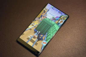 全面屏漸成主流 今年在手機(jī)面板出貨量中占比將超40%