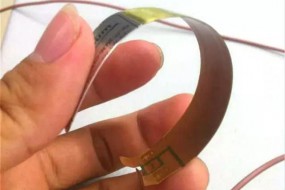 “續(xù)航長、適折疊、抗破壞、耐高溫”柔性電池：全柔性智能時(shí)代的黑馬