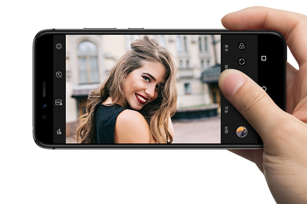 聯(lián)想發(fā)布首款區(qū)塊鏈手機S5