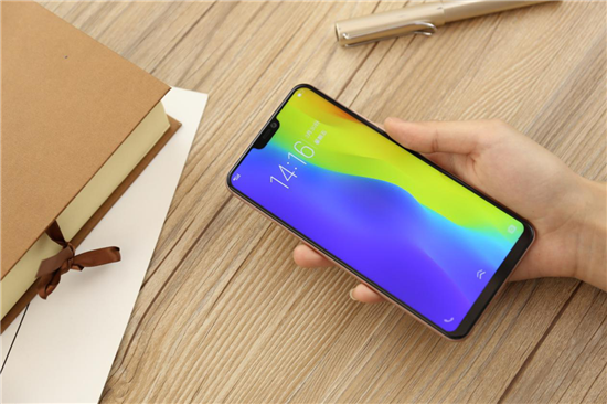 vivo出大招了，1598元的Y85竟有如此劉海工藝