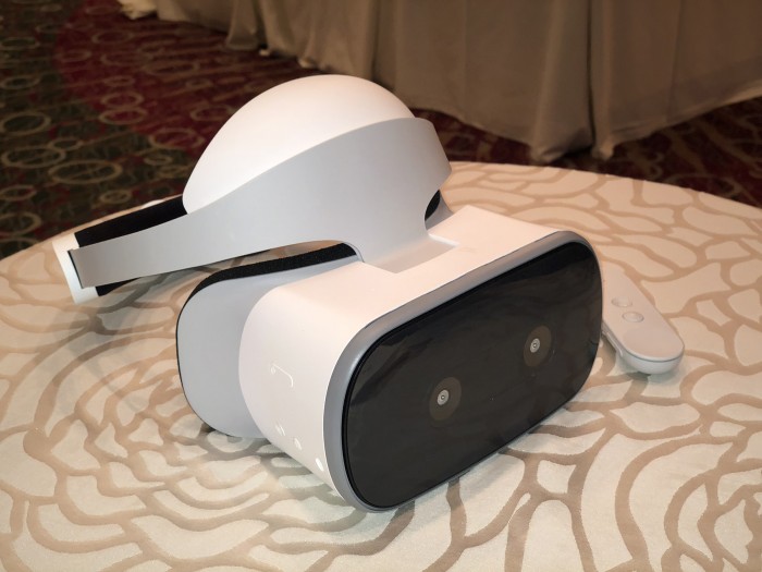 聯(lián)想2018誓師大會(huì)雅典接力 楊元慶闡述&ldquo;五個(gè)連接&rdquo;的智能生態(tài)