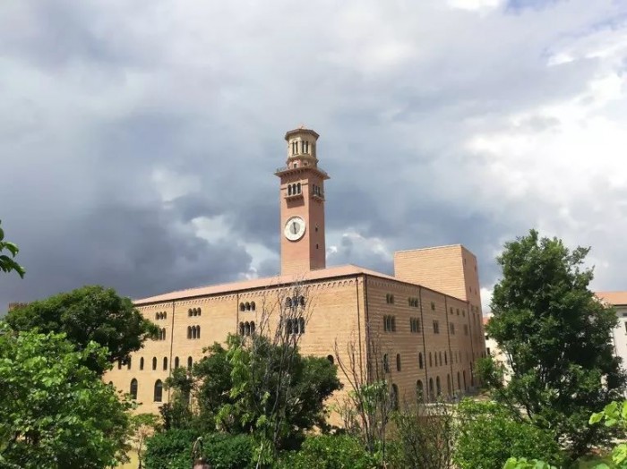 華為2700人搬出深圳 這是大勢所趨也是經(jīng)濟(jì)規(guī)律