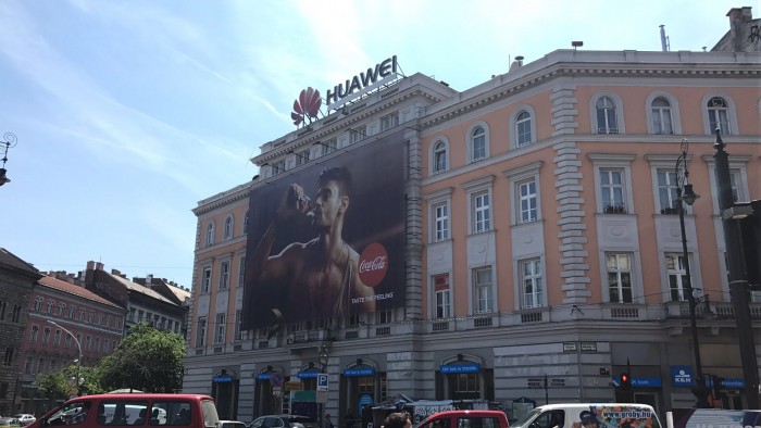 中國(guó)智能手機(jī)取代蘋果 首奪俄羅斯線上銷售冠軍