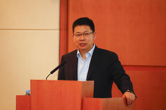 余承東:明年做到全球第一 國內(nèi)份額可能會超50%