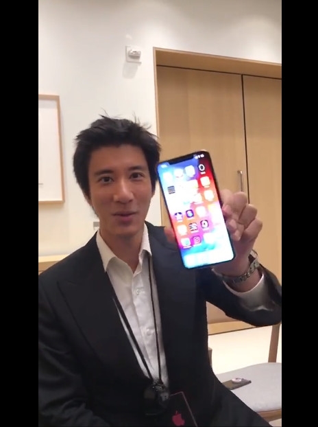 王力宏搶先上手iPhone Xs Max：直呼&ldquo;超大超漂亮&rdquo;