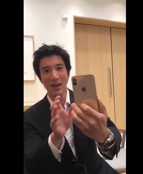 王力宏搶先上手iPhone Xs Max：直呼&ldquo;超大超漂亮&rdquo;