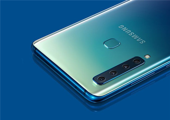 全球首款四攝像頭手機三星Galaxy A9發(fā)布
