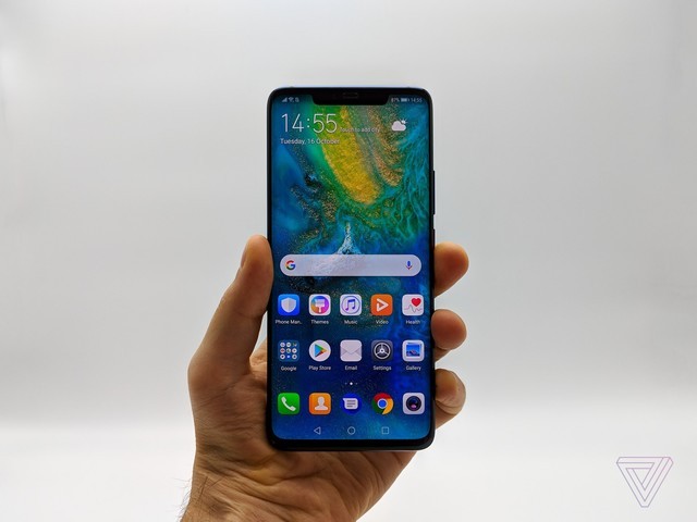 華為Mate20系列上手 &ldquo;浴霸&rdquo;鏡頭欲罷不能