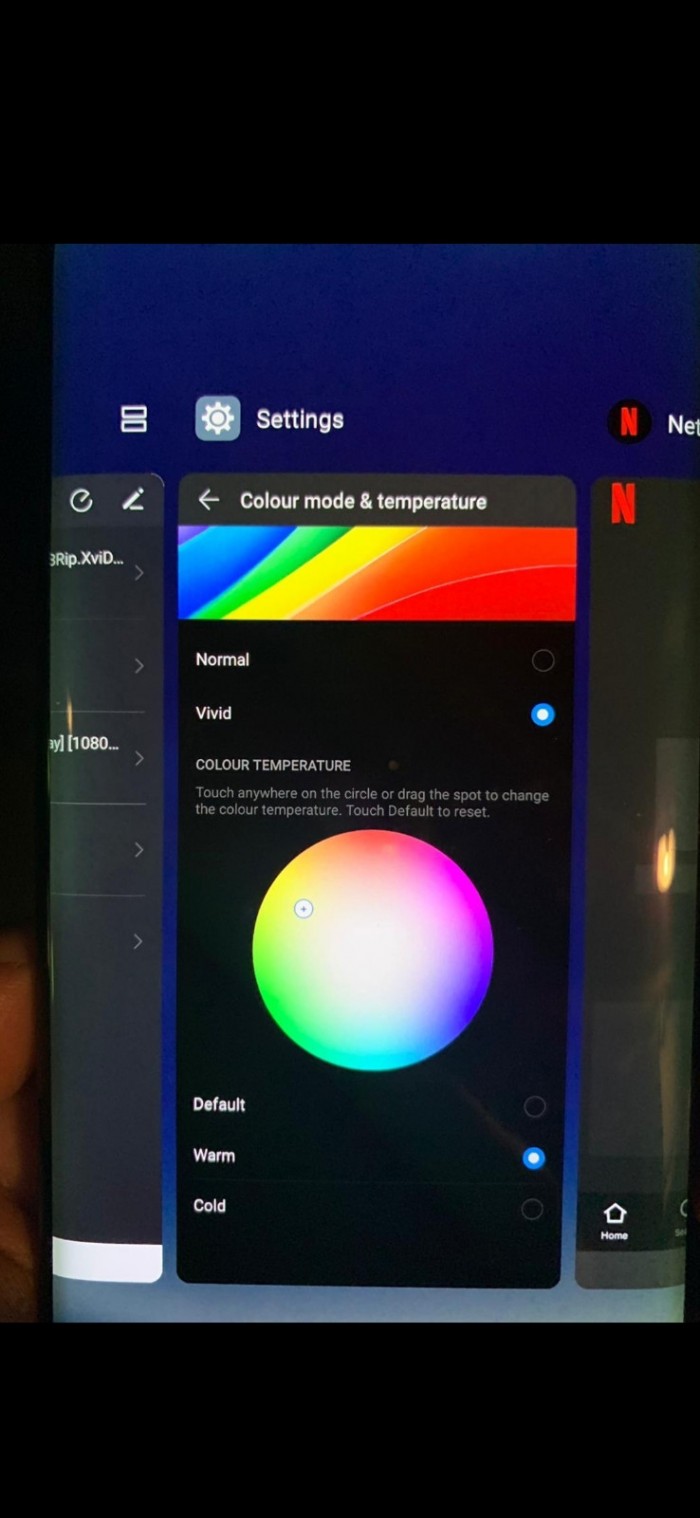 海外用戶報(bào)告華為Mate 20 Pro屏幕發(fā)生邊緣綠屏現(xiàn)象