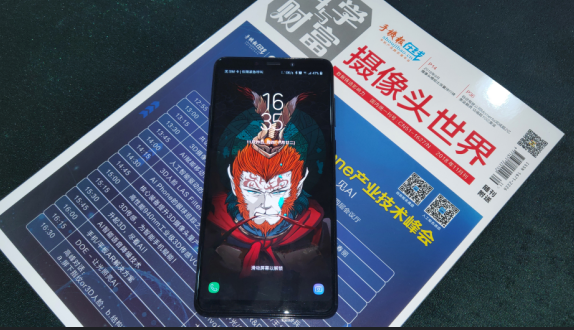 三星四攝像頭智能手機A9s:拍照效果名副其實