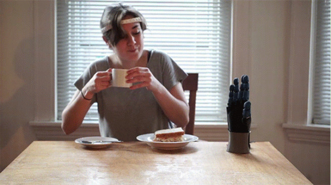 背靠7000億公司的任正非女兒，為何要到一家小公司實(shí)習(xí)？