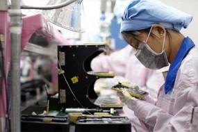 “裁員風(fēng)波”下的富士康：何時(shí)褪去“代工”標(biāo)簽？