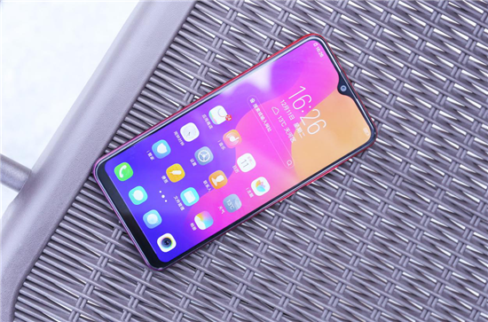 vivo Y93s初體驗：既是偶像派，也是實力派