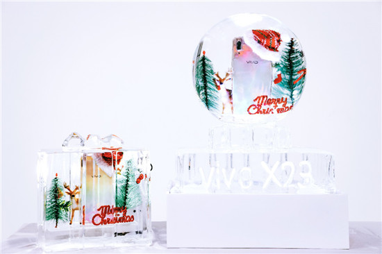 迎合圣誕氣息，vivo X23幻彩版創(chuàng)意照出爐