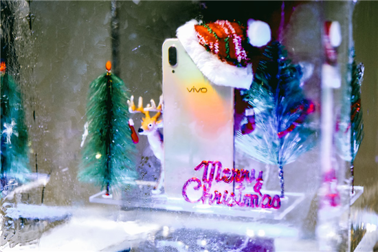 迎合圣誕氣息，vivo X23幻彩版創(chuàng)意照出爐