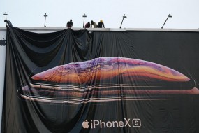 蘋果爆雷沖擊廠哥廠妹：每周四天班、不加班拿底薪、夢想一地雞毛