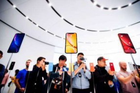 iPhone供應(yīng)鏈營(yíng)收暴跌 蘋(píng)果又要求供應(yīng)商降價(jià)一成