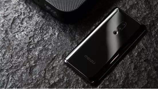 手機(jī)無孔化趨勢爆發(fā):魅族zero與vivo APEX 2019對比