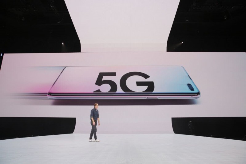 三星折疊屏手機(jī)和5G手機(jī)正式發(fā)布