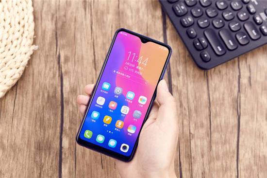 vivo U1上手體驗(yàn)：顏值實(shí)力面面俱到，千元輕旗艦首選