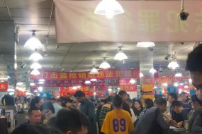 深圳華強北關鋪潮調查：有人年入百萬，有人9個檔口關至2個