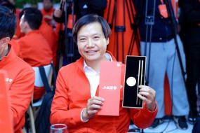 雷軍兩會(huì)建議:提前布局5G產(chǎn)業(yè)應(yīng)用 加快商業(yè)航天立法