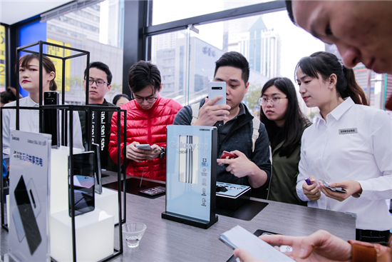 深圳三星蓋樂(lè)世高端體驗(yàn)館開(kāi)幕 帶你玩轉(zhuǎn)Galaxy S10