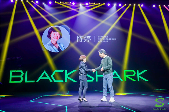 黑鯊游戲手機(jī)2實力詮釋&ldquo;操控之王&rdquo;，玩家體驗再升級