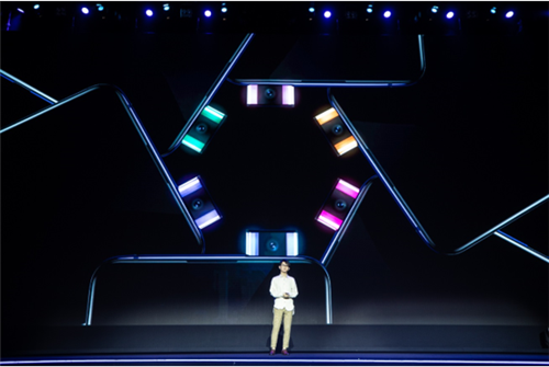 全新時(shí)尚科技旗艦三亞首秀 vivo X27系列手機(jī)正式發(fā)布