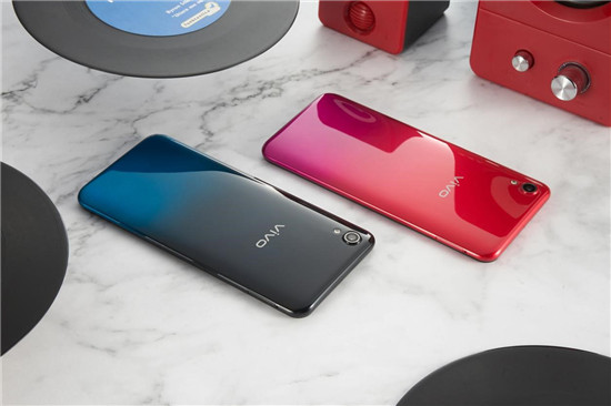 vivo Y91真機賞析：越級品質(zhì)，第一眼就有心動感