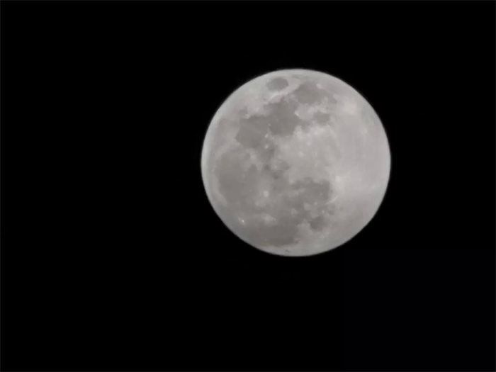 華為P30銀河樣張?jiān)旒?？攝影師公布樣張照：夜視儀名不虛傳