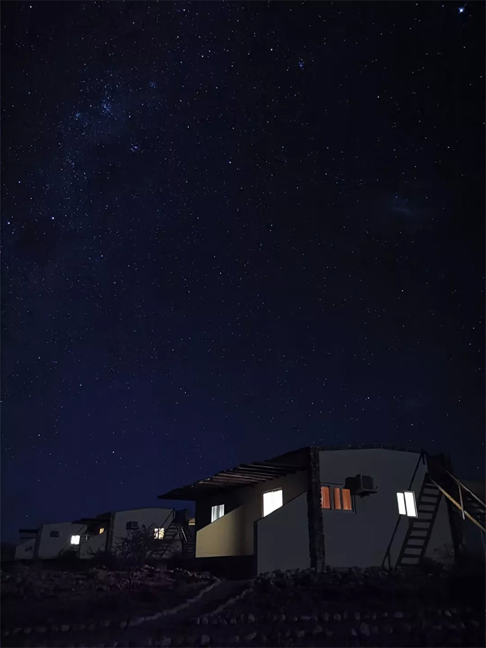 華為P30銀河樣張?jiān)旒?？攝影師公布樣張照：夜視儀名不虛傳