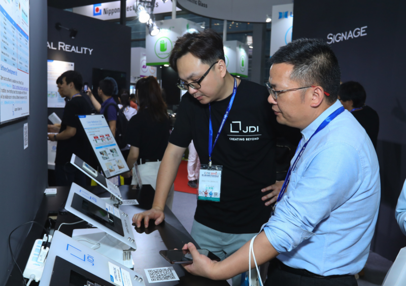 引領(lǐng)車載顯示，開拓新興應(yīng)用，JDI攜新品亮相CITE2019