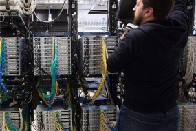 諾基亞沒倒下，它正在中美搶5G設備訂單比拼華為