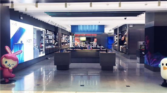 vivo首家5G體驗專區(qū)在上海揭牌，5G現場測速比4G快二十倍