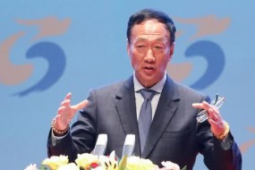 郭臺銘辭任鴻海董事長劉揚(yáng)偉接棒：鴻海衰退的開始？