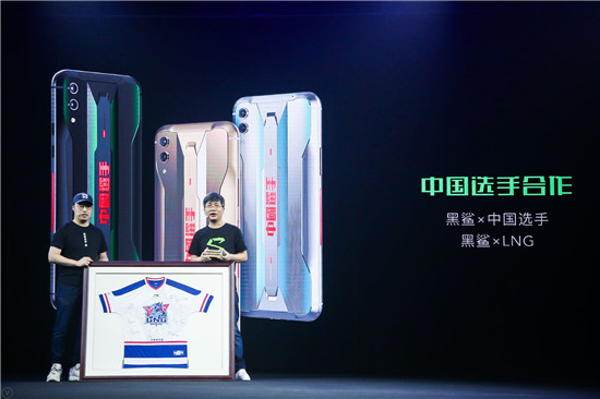 指尖主宰，黑鯊游戲手機2 Pro發(fā)布，黑科技全面升級