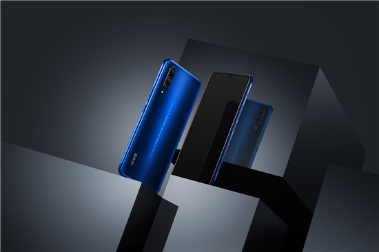 50分鐘充至100% iQOO Pro標(biāo)配44W超快閃充急速回血