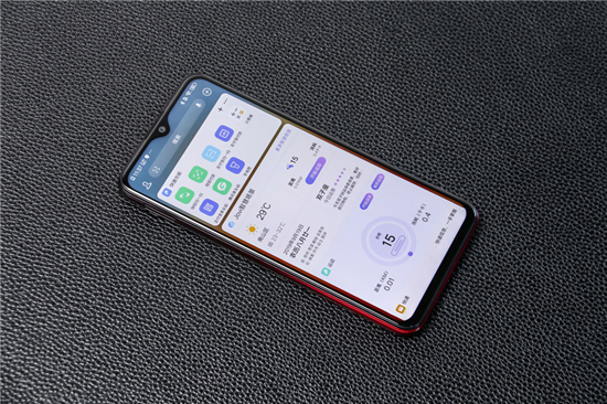 續(xù)航全新升級，vivo U3x圖賞：時尚設(shè)計一見傾心